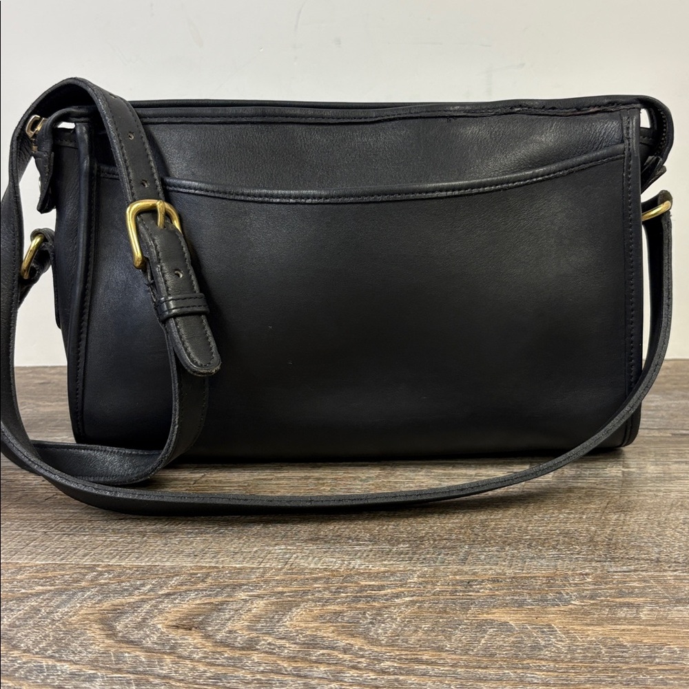 🖤 Coach Vintage Coach Taylor Black Leather Shoulder Crossbody Bag | H5C-9944